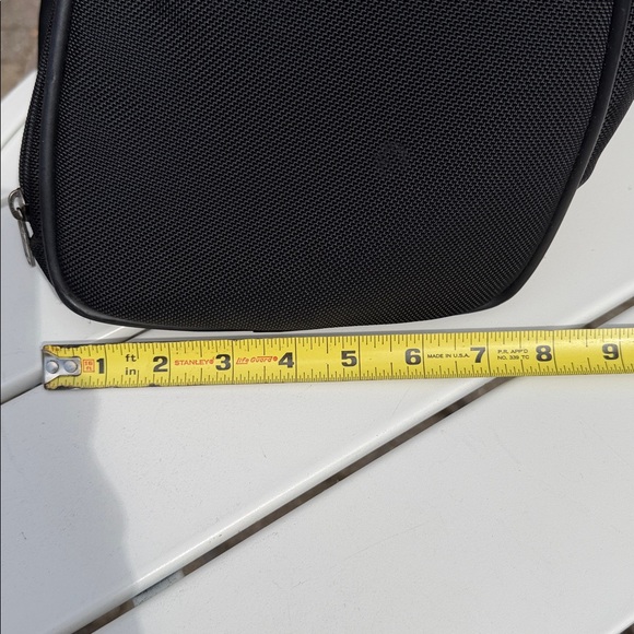 HARTMANN SMALL CARRY ON COSMETIC, TOILETRY BAG BLACK NILON WITH STRAP - Picture 14 of 14